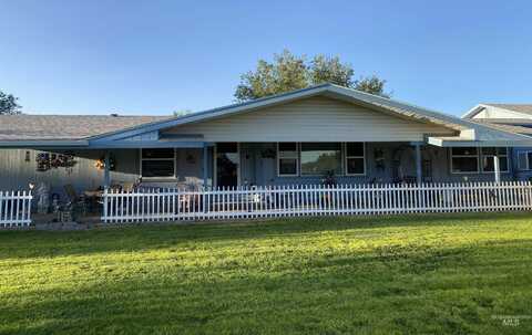 914 NE Beaman, Mountain Home, ID 83647