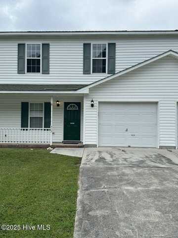 313 Winners Circle S, Jacksonville, NC 28546