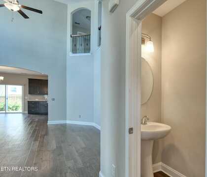 2212 Scarlet Tanager St, Maryville, TN 37801