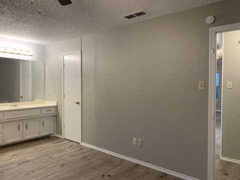 5620 Brownfield Drive, Lubbock, TX 79414