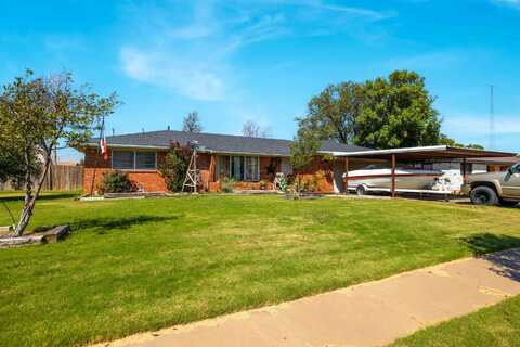 621 N Gaines Avenue, Tulia, TX 79088