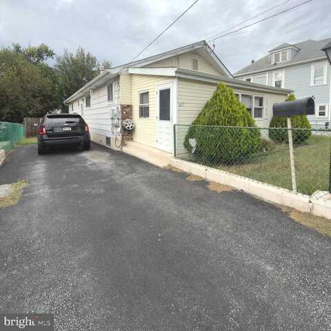 425 MANHATTAN ST, ESSINGTON, PA 19029