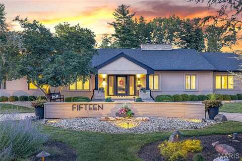 15 Country Aire Drive, Saint Louis, MO 63131
