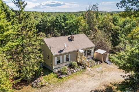 738 North Road, Lee, ME 04455