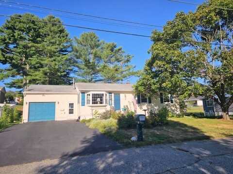 10 Swale Lane, Lewiston, ME 04240