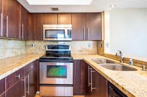 8215 SW 152nd Ave, Miami, FL 33193