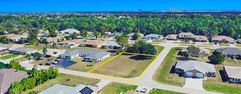 941 SE 23 Place, Cape Coral, FL 33990
