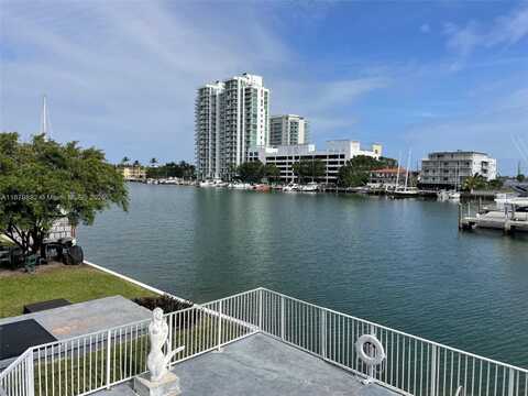 7917 West Dr, North Bay Village, FL 33141