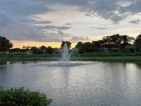 3483 Emerald Oaks Dr, Hollywood, FL 33021