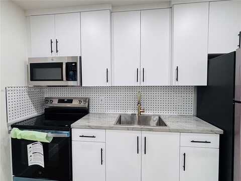 220 NW 27th Ave, Pompano Beach, FL 33069