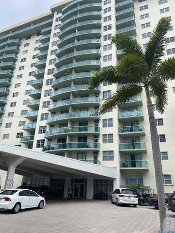 19390 Collins Ave, Sunny Isles Beach, FL 33160