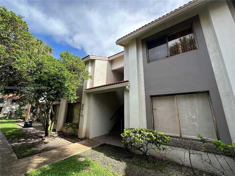 8309 Coral Lake Ln, Coral Springs, FL 33065