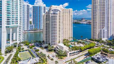 888 Brickell Key Dr, Miami, FL 33131