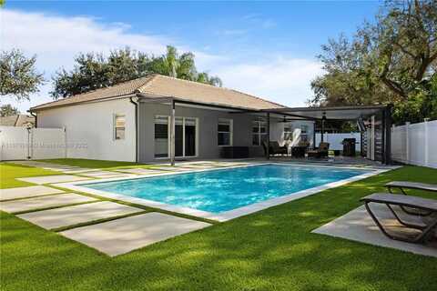 10698 SW 21st St, Miramar, FL 33025