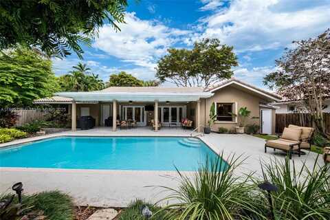 2362 NE 212th Ter, Miami, FL 33180