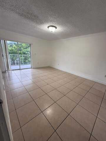 2660 W 76th St, Hialeah, FL 33016