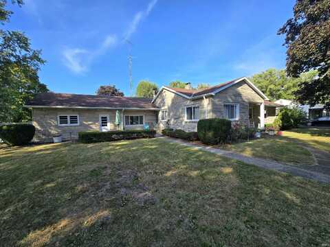 936 W Vine Street, Albany, IN 47320