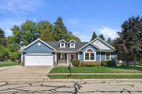 631 Summer Creek Rd, Oconomowoc, WI 53066
