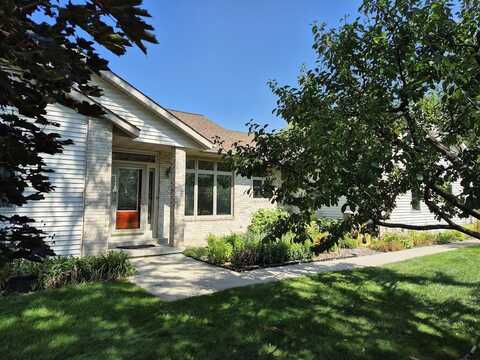 N4625 Prairie Rose Rd, Cambridge, WI 53523