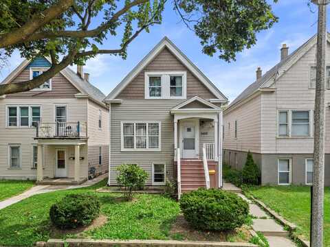 2428 S 14th St, Milwaukee, WI 53215