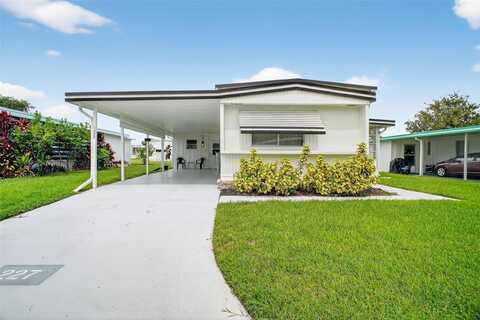 227 PARADISE S, LEESBURG, FL 34788
