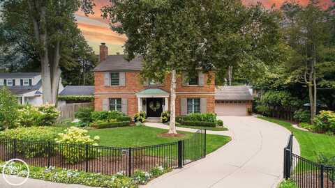 76 Grosse Pointe, Grosse Pointe Farms, MI 48236