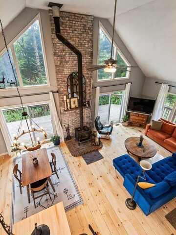 224 East Hill Road, Brimfield, MA 01010