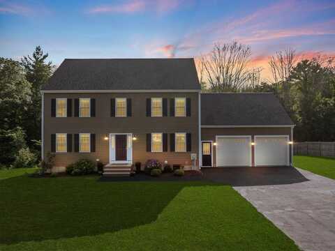 15 Carlton St, Raynham, MA 02767