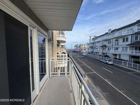 30 Sumner Avenue, Seaside Heights, NJ 08751