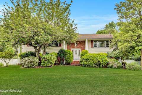 20 Devon Road, Middletown, NJ 07748