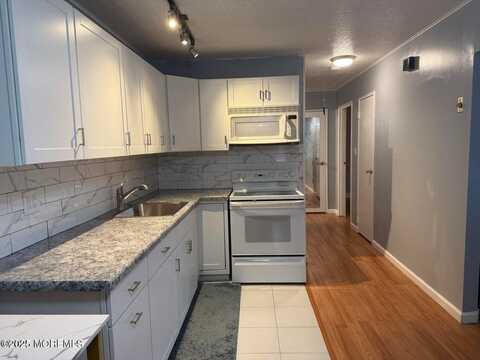 58 St John, Whiting, NJ 08759