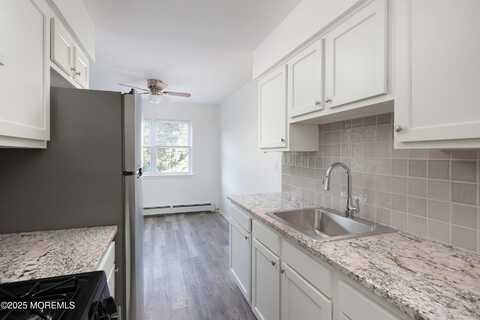 26 Windsor Terrace, Freehold, NJ 07728