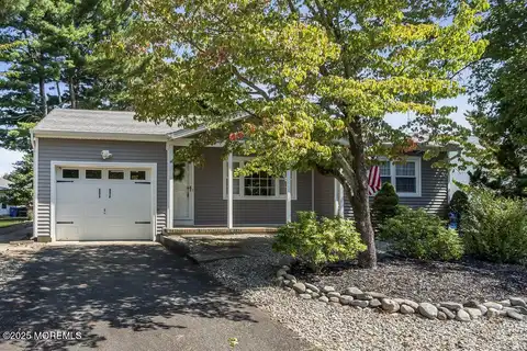 48 Nostrand Drive, Toms River, NJ 08757