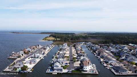 1943 Pinta Court, Toms River, NJ 08753