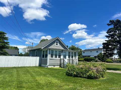 3 Quail Road N, Mastic Beach, NY 11951