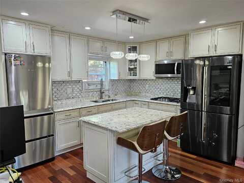 120-19 Ketch Court, College Point, NY 11356
