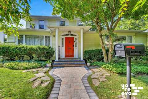 78 Susquehanna Avenue, Great Neck, NY 11021