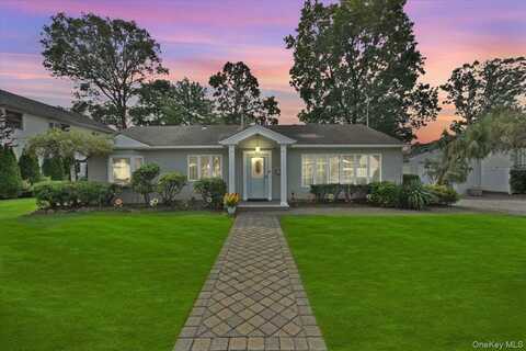 72 Koehl Street, Massapequa Park, NY 11762