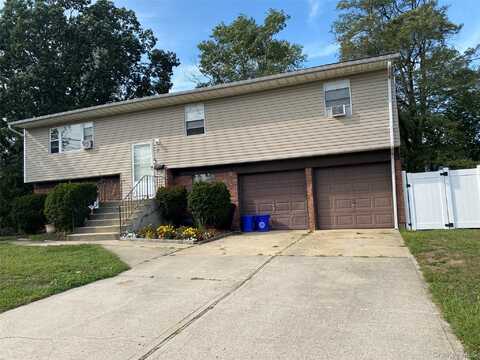 3 Broadway, West Babylon, NY 11704