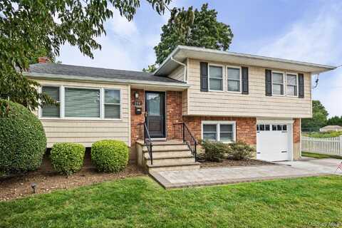 114 Spruce Avenue, Bethpage, NY 11714