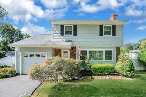 8 Nicolette Court, Huntington Station, NY 11746