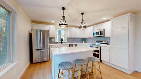763 River Road, Windham, ME 04062