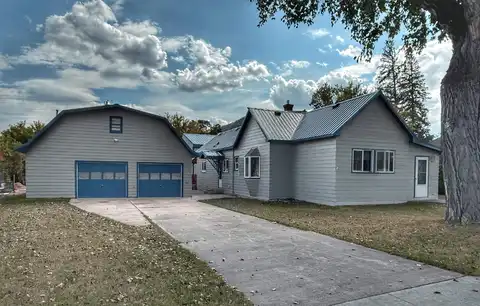 408 E Cleveland Street, Sundance, WY 82729