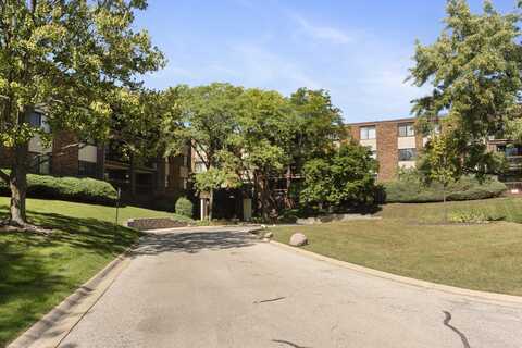 440 Raintree Court, Glen Ellyn, IL 60137