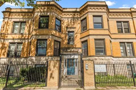 3264 W Wrightwood Avenue, Chicago, IL 60647