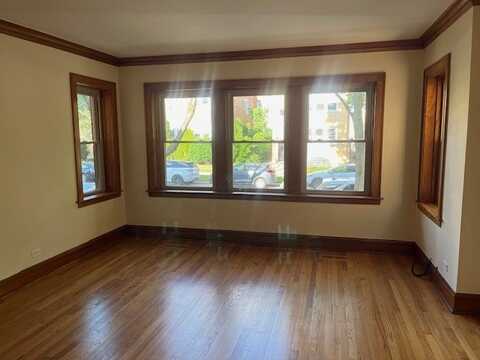 5730 N Mcvicker Avenue, Chicago, IL 60646