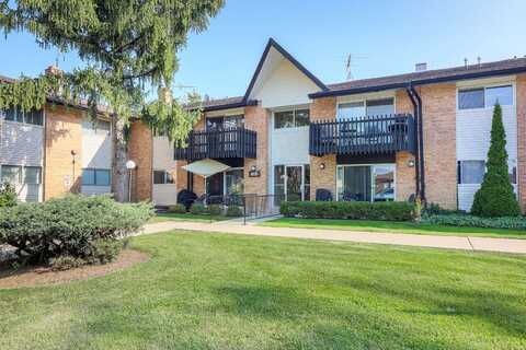 16b Kingery Quarter, Willowbrook, IL 60527