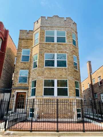 7408 N Hoyne Avenue, Chicago, IL 60645