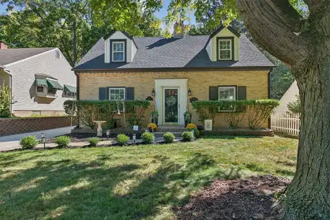 115 Oak Knolls Avenue E, Rockford, IL 61107