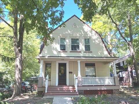 604 W Illinois Street, Urbana, IL 61801